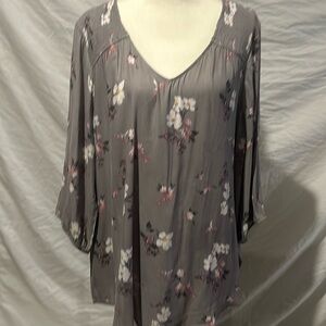 Women’s floral top